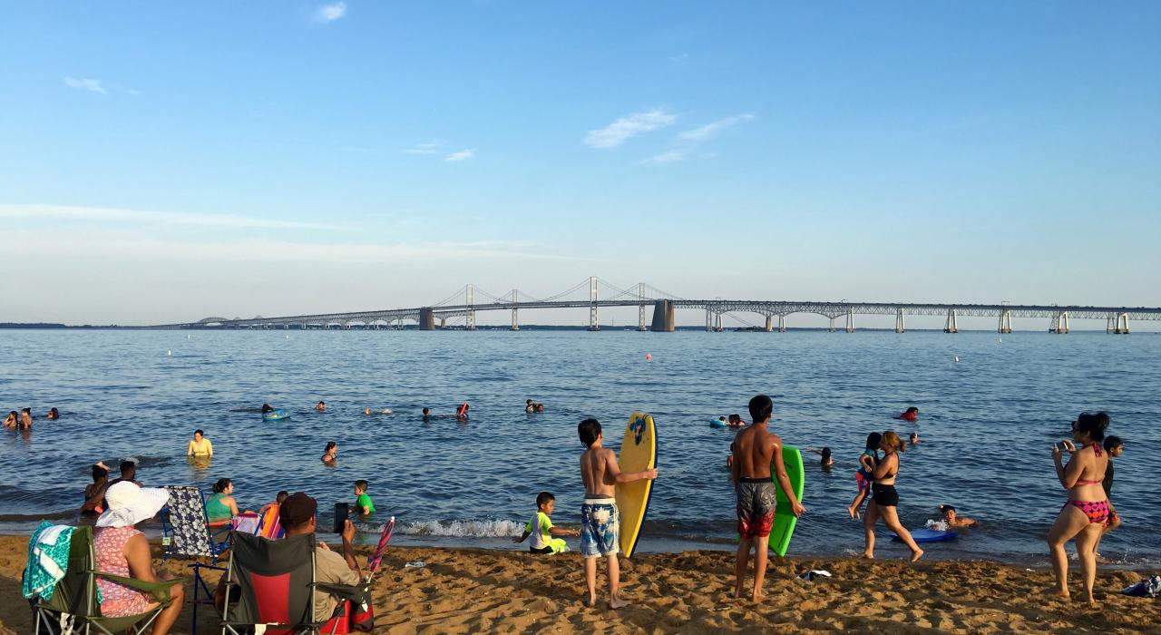 在桑迪沙岬州立公园享受海滩时光