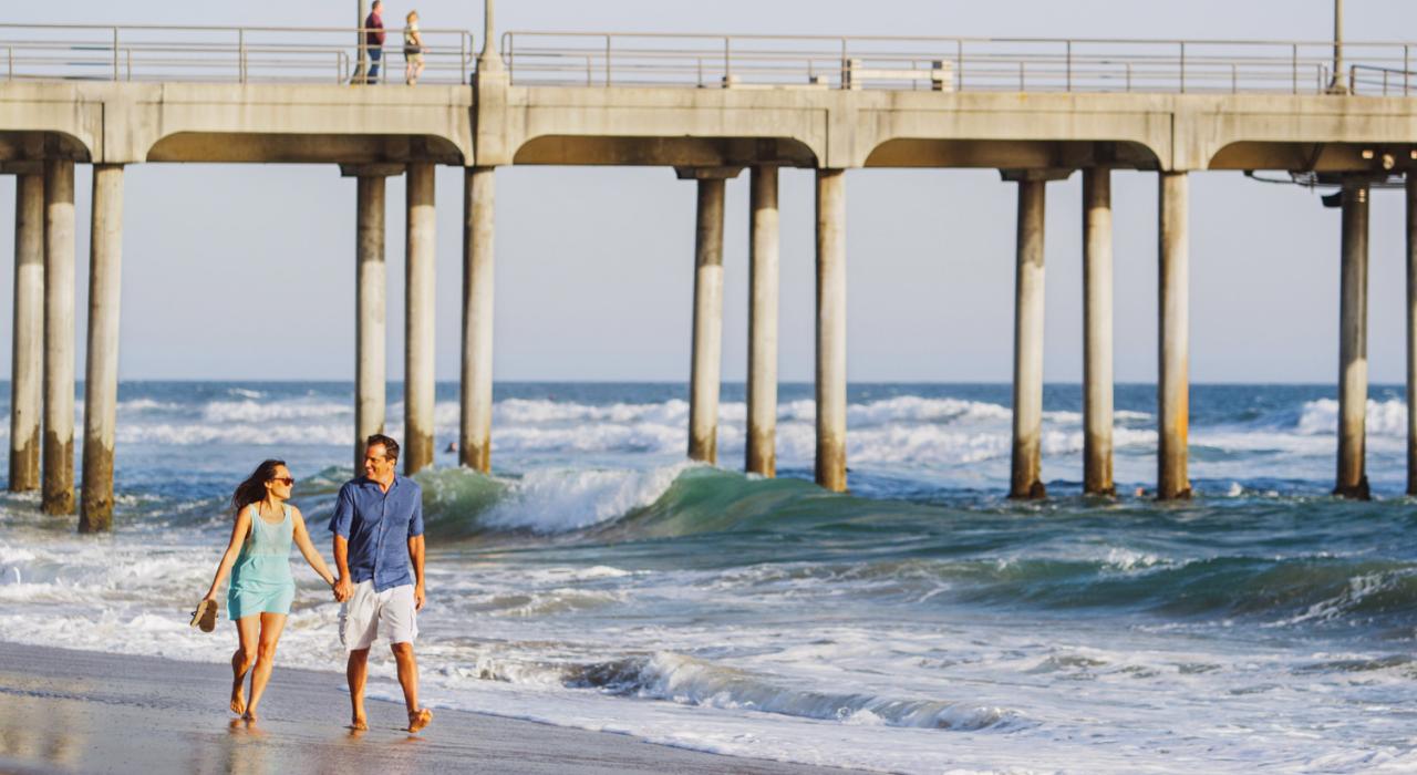 Romantic stroll on the shore