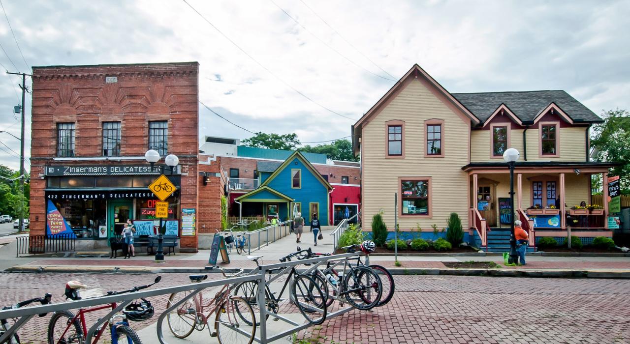 Downtown shopping and restaurants, including the famed Zingerman's Deli