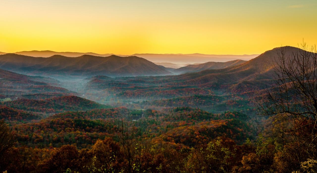 弗吉尼亚州威斯维尔的山谷日落风光