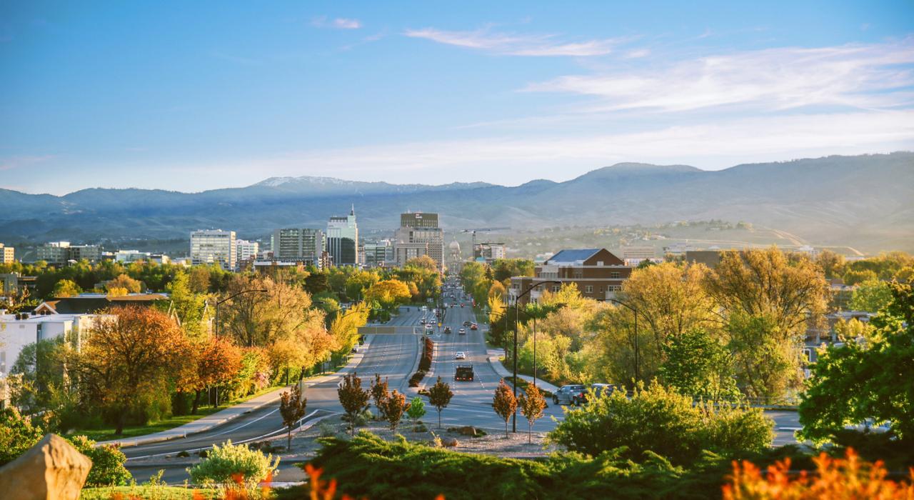 初秋远眺爱达荷州博伊西市中心