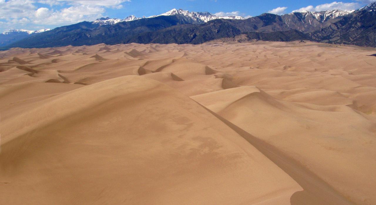 Star Dune 沙丘高 229 米，是大沙丘国家公园及保护区内最高的沙丘