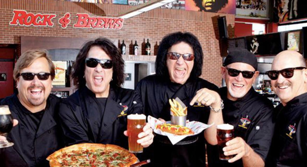 在吉恩·西蒙斯创办的 Rock & Brews 餐厅开启摇滚和美食的狂欢