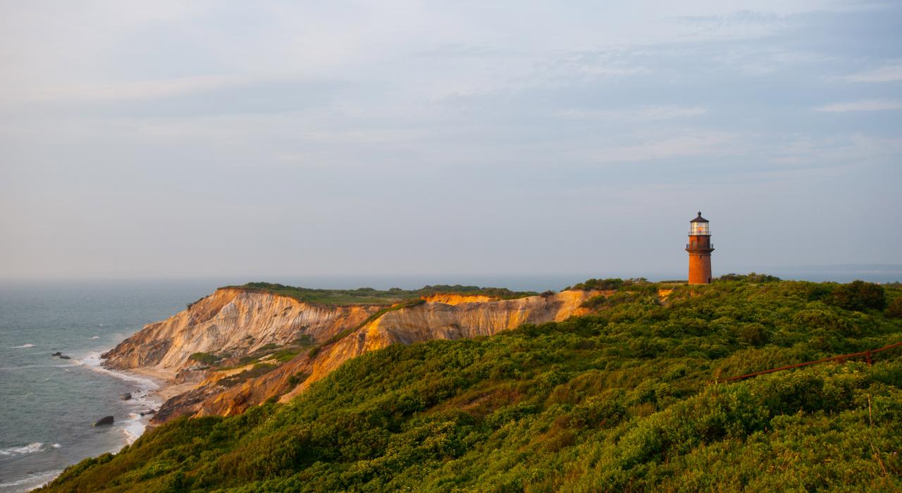 马萨诸塞州玛萨葡萄园岛阿奎那的盖伊角灯塔