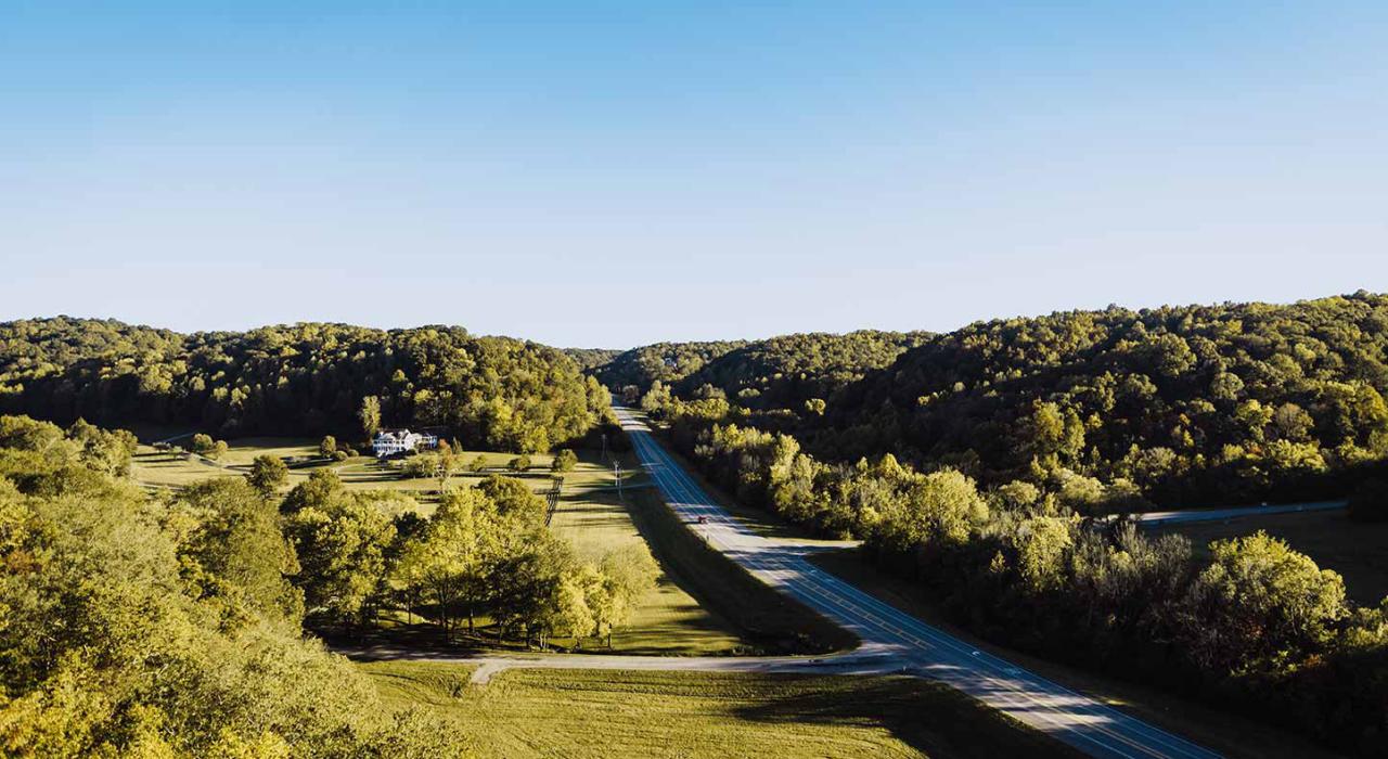 欣赏富兰克林周边的优美风景，体验宁静的驾车之旅