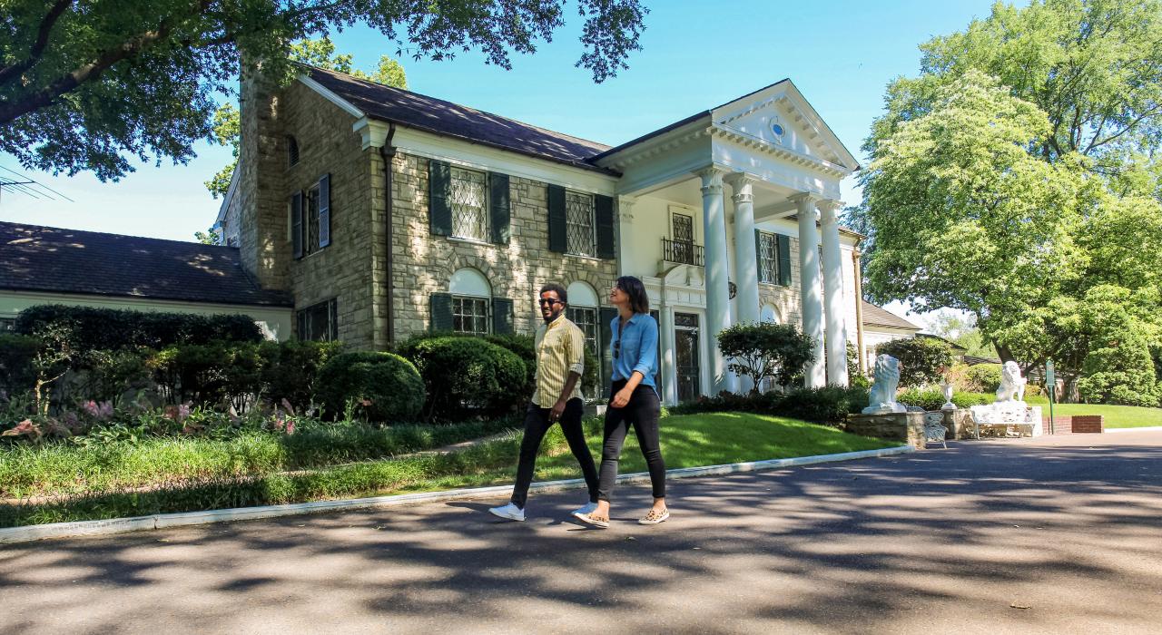 雅园外的猫王粉丝