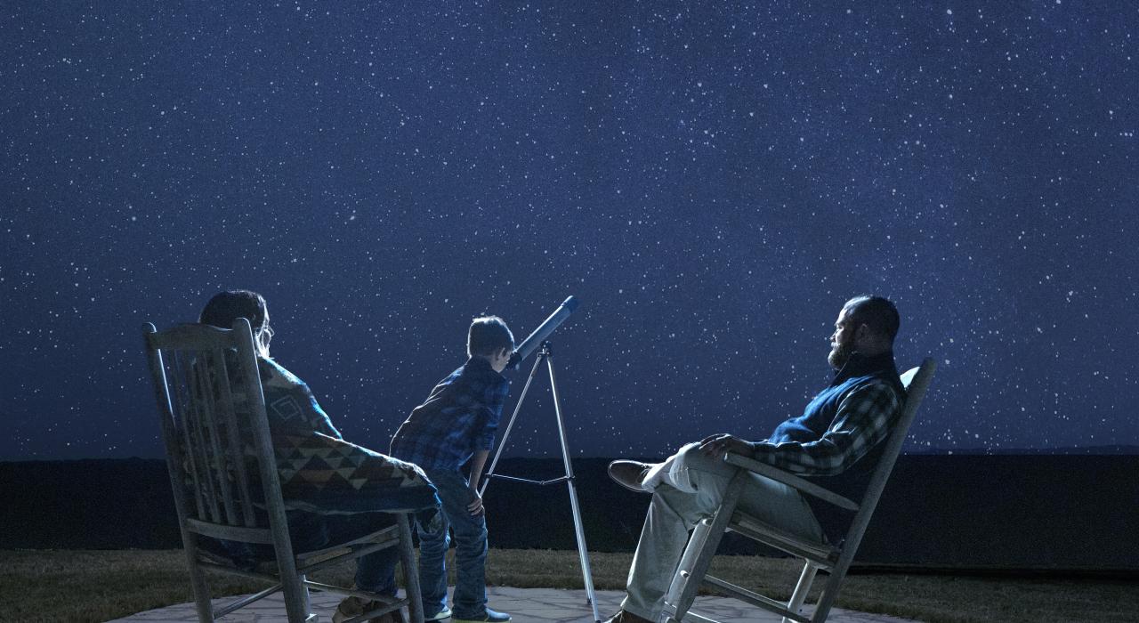 在国际暗天社区欣赏迷人夜空