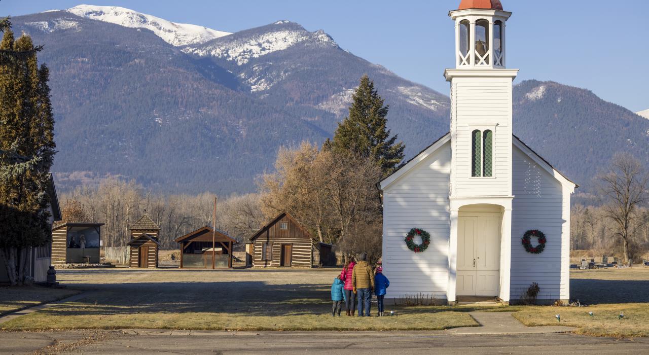 Besucher in der historischen St. Mary‘s Mission