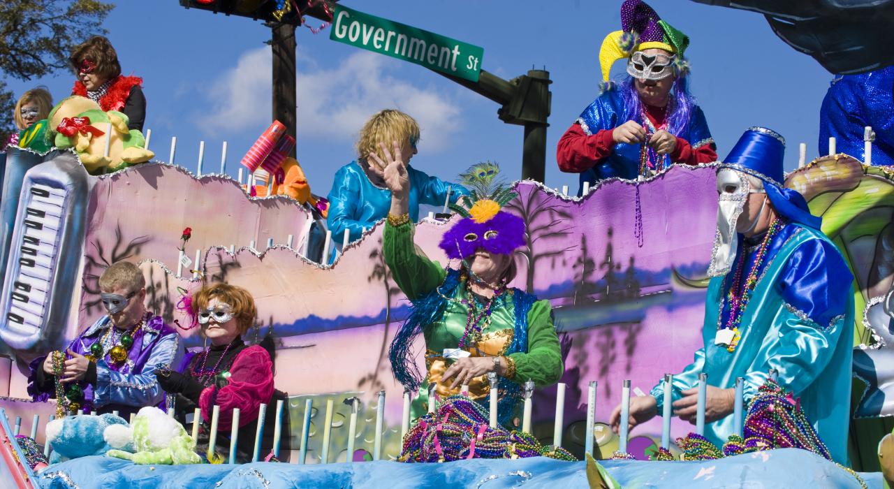 阿拉巴马州莫比尔新奥尔良狂欢节的参与者