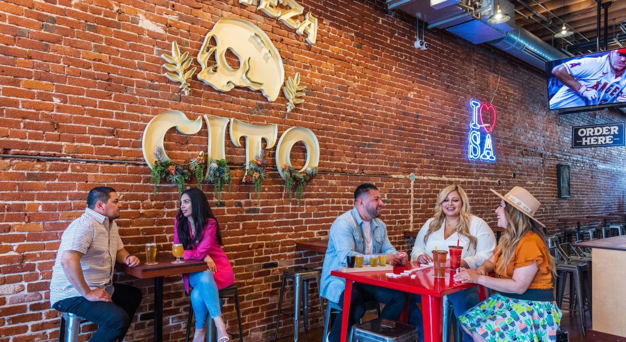 在 Cerveza Cito 酿酒厂品尝精酿啤酒