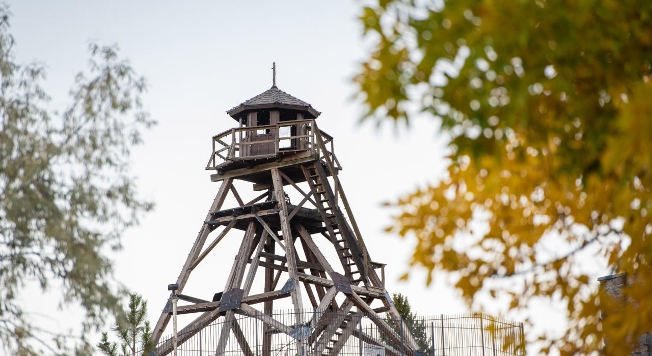 俯瞰城市的消防塔旧址之 The Guardian of the Gulch