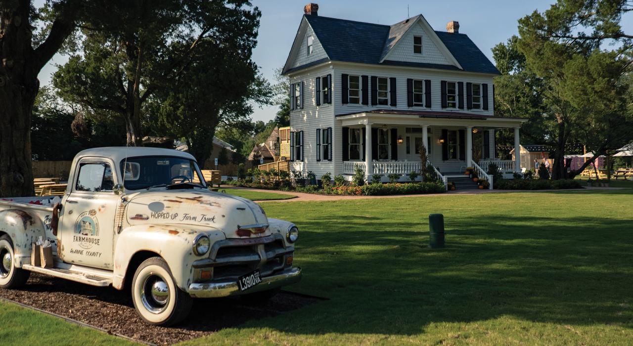 Back Bay Brew House: Farmhouse 酿酒厂的家庭氛围