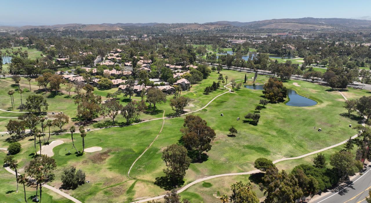 风景如画的 Oak Creek 高尔夫俱乐部