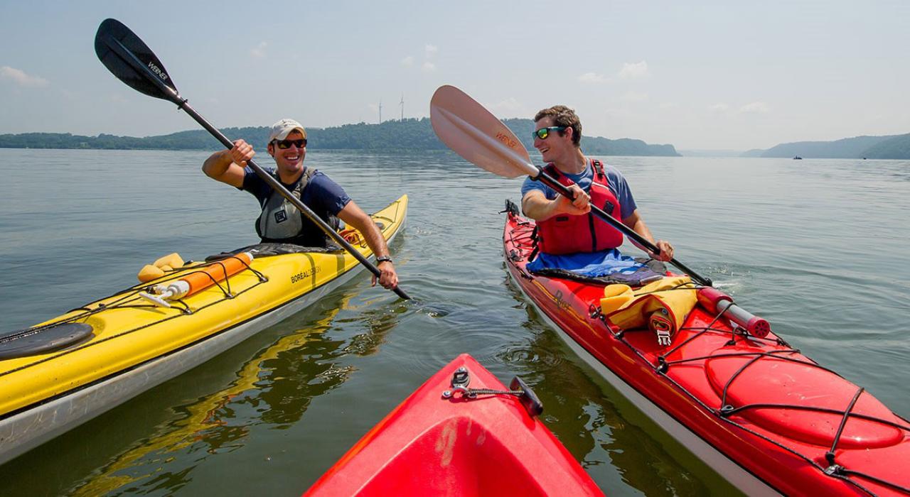 在萨斯奎哈纳河 (Susquehanna River) 上悠闲泛舟
