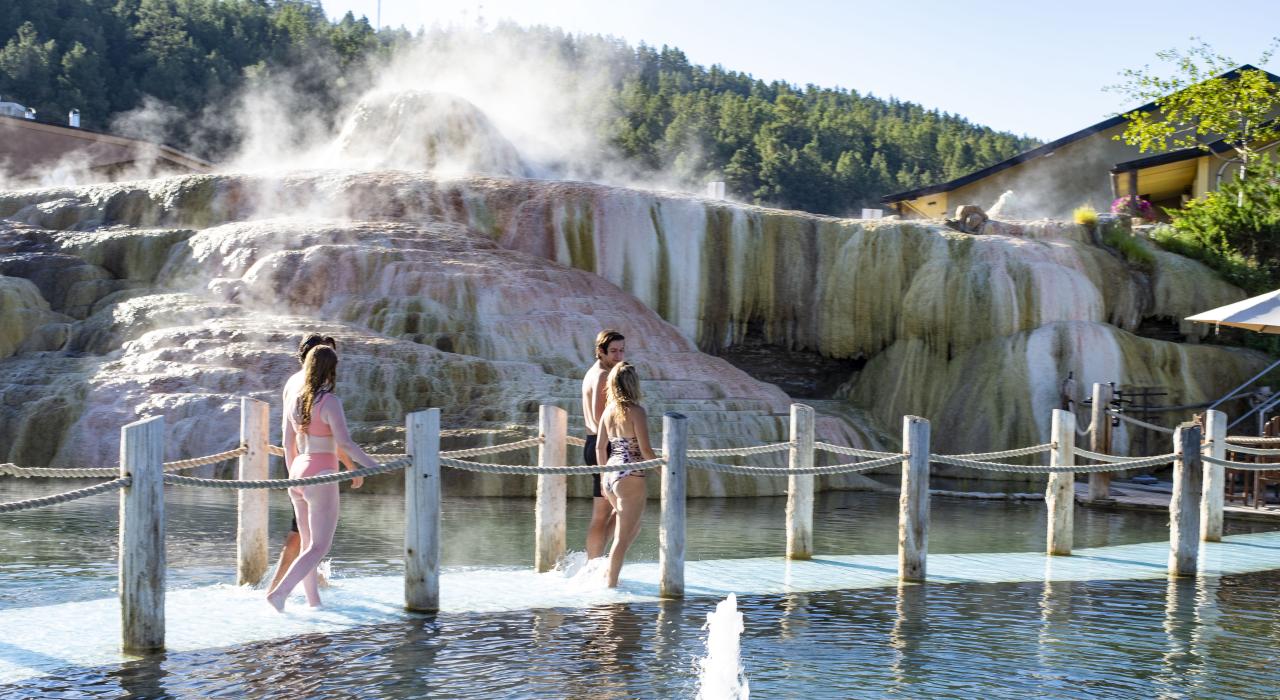 The Springs Resort 温泉度假村的天然温泉