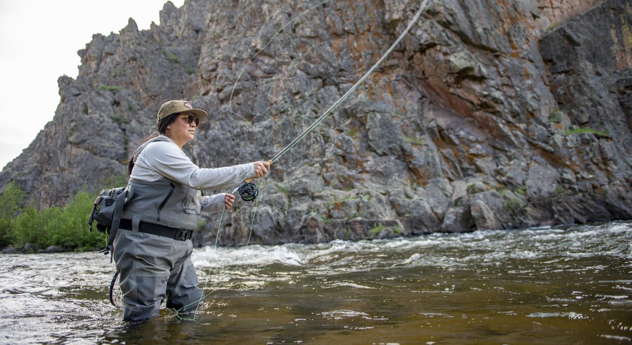 在泰勒河上体验飞蝇钓
