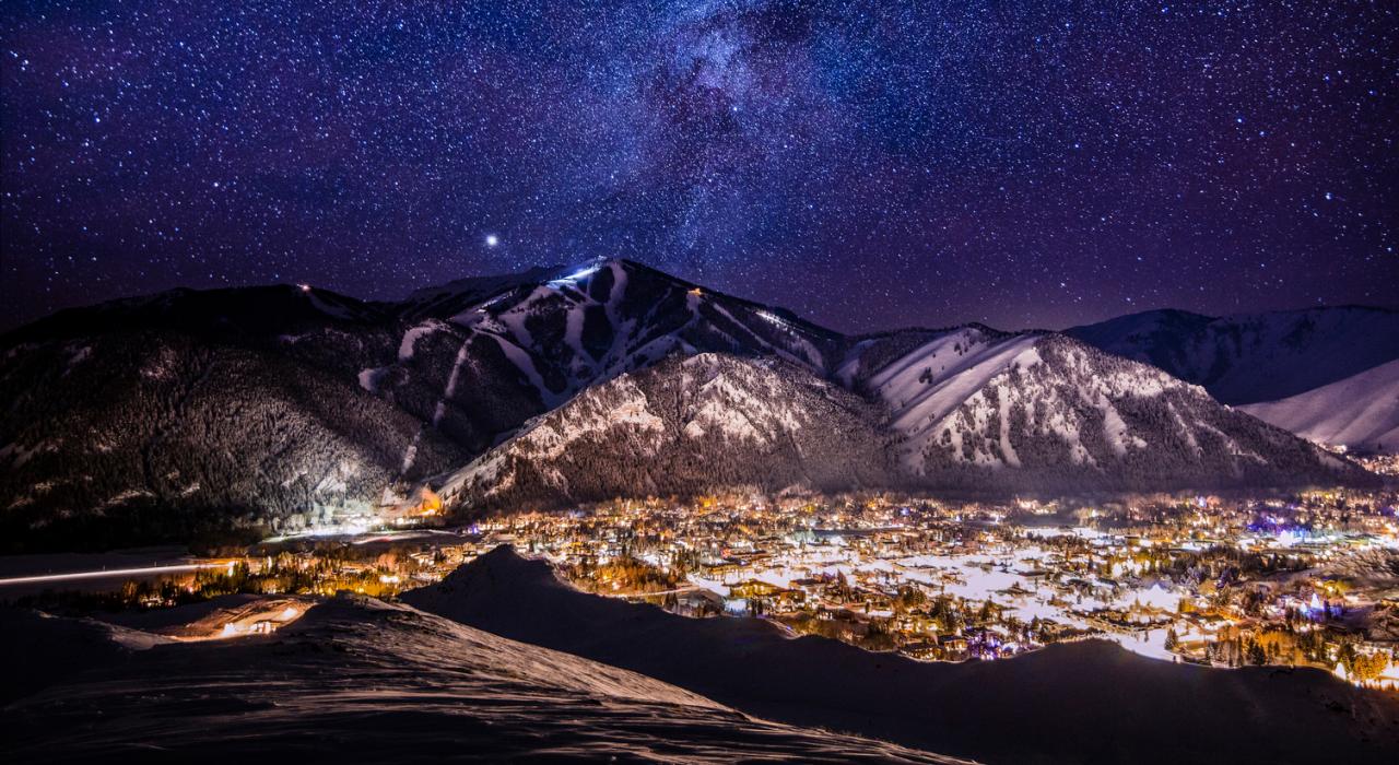 美元山上空的无垠星空