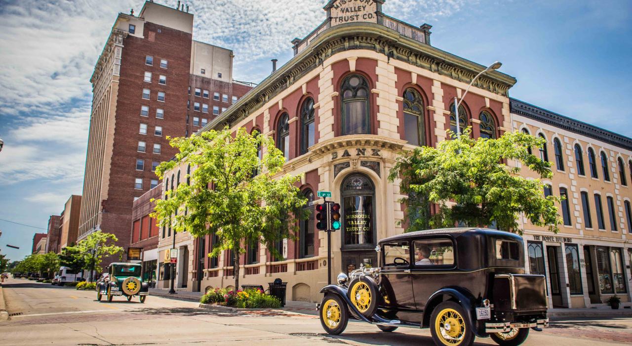 在圣约瑟夫市中心寻觅古城魅力