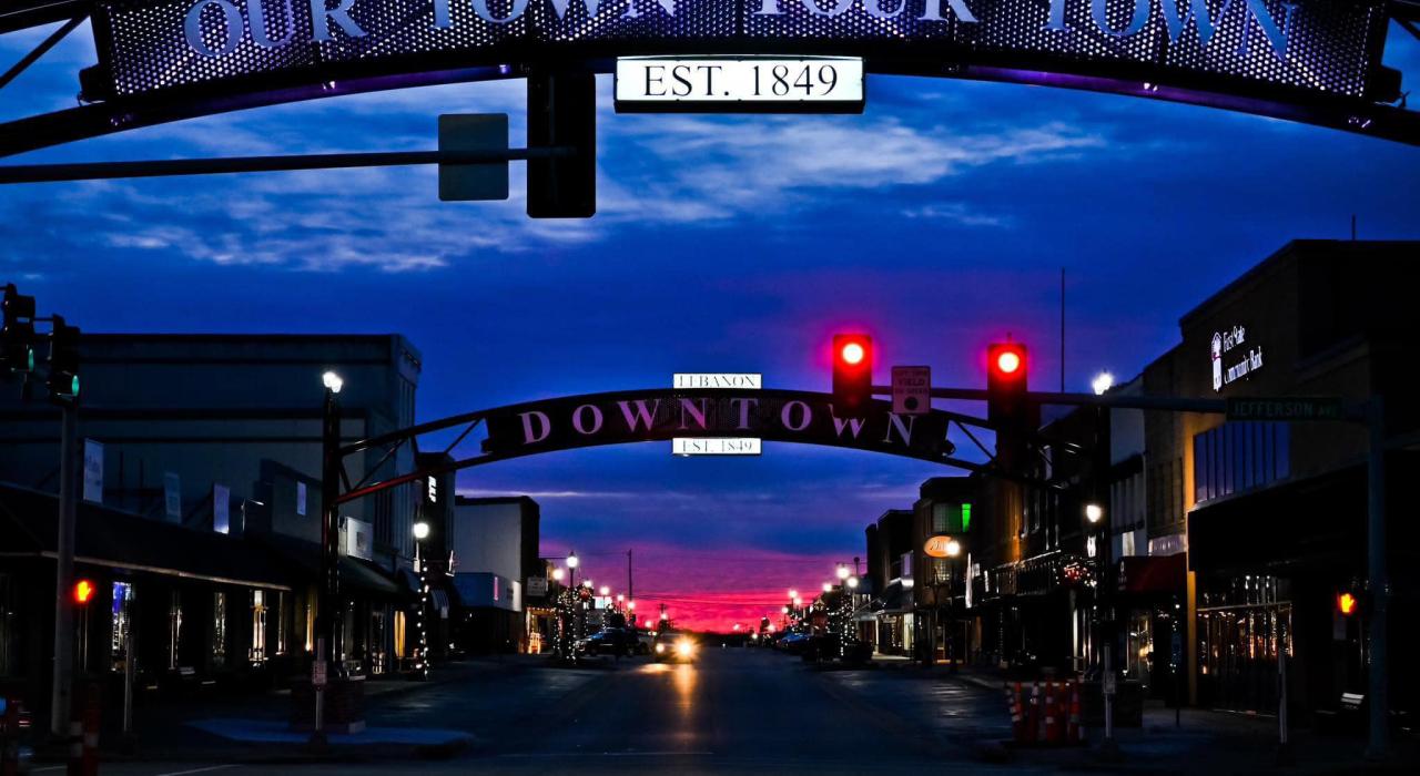 莱巴嫩市中心的绚丽日落