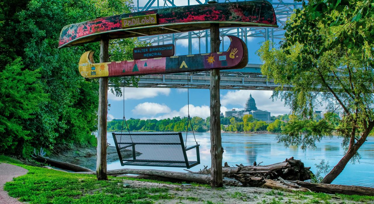 从杰斐逊城的 Wilson’s Serenity Point 观景点饱览诗意风光