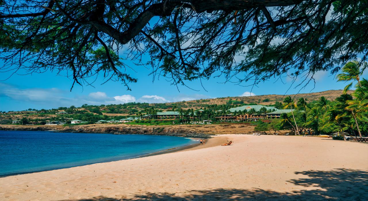 呼罗普海湾 (Hulopo'e Bay) 的原始美景