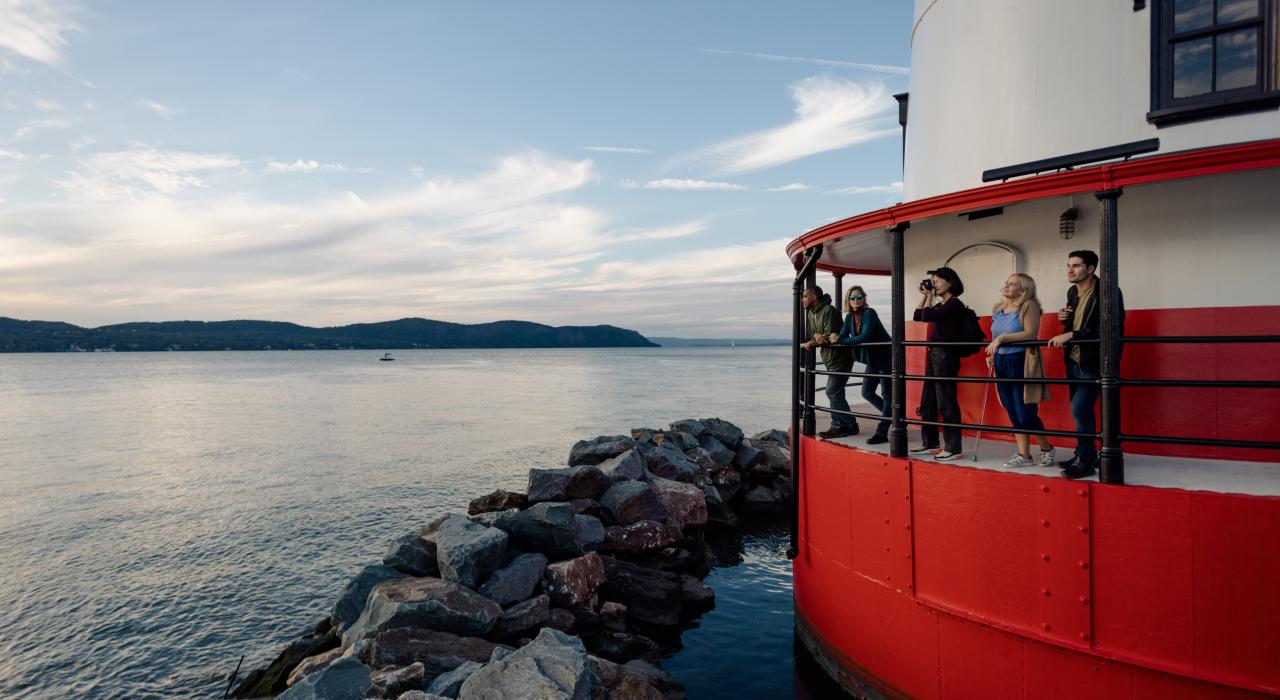 从沉睡谷塔里敦灯塔远眺哈德逊河落日胜景