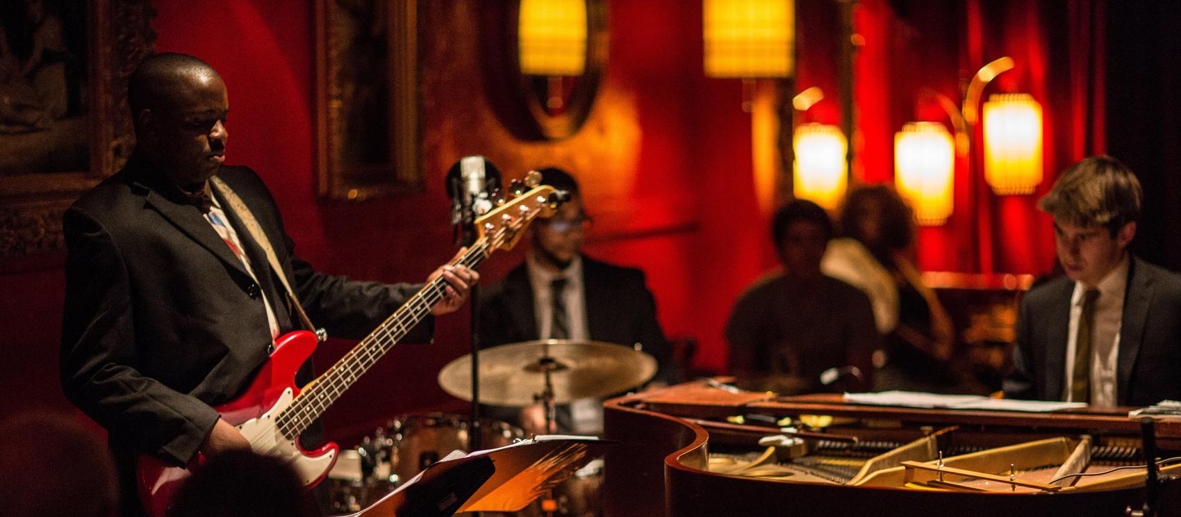 堪萨斯城 Green Lady Lounge 酒吧现场爵士乐演奏