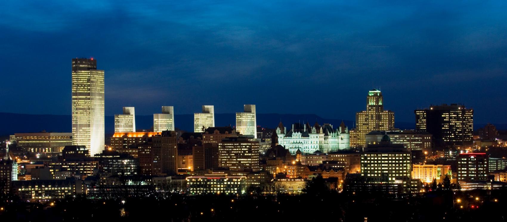 纽约州首府奥尔巴尼的夜景