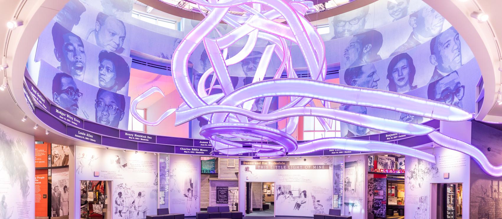 在密西西比州民权运动博物馆 (Mississippi Civil Rights Museum) 沉浸式参观《我心中的微光 (This Little Light of Mine)》